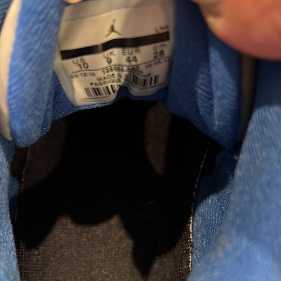 AIR JORDAN 3 RETRO(BLACK/SPORT BLUE-WOLF GREY) with many signs of wear
